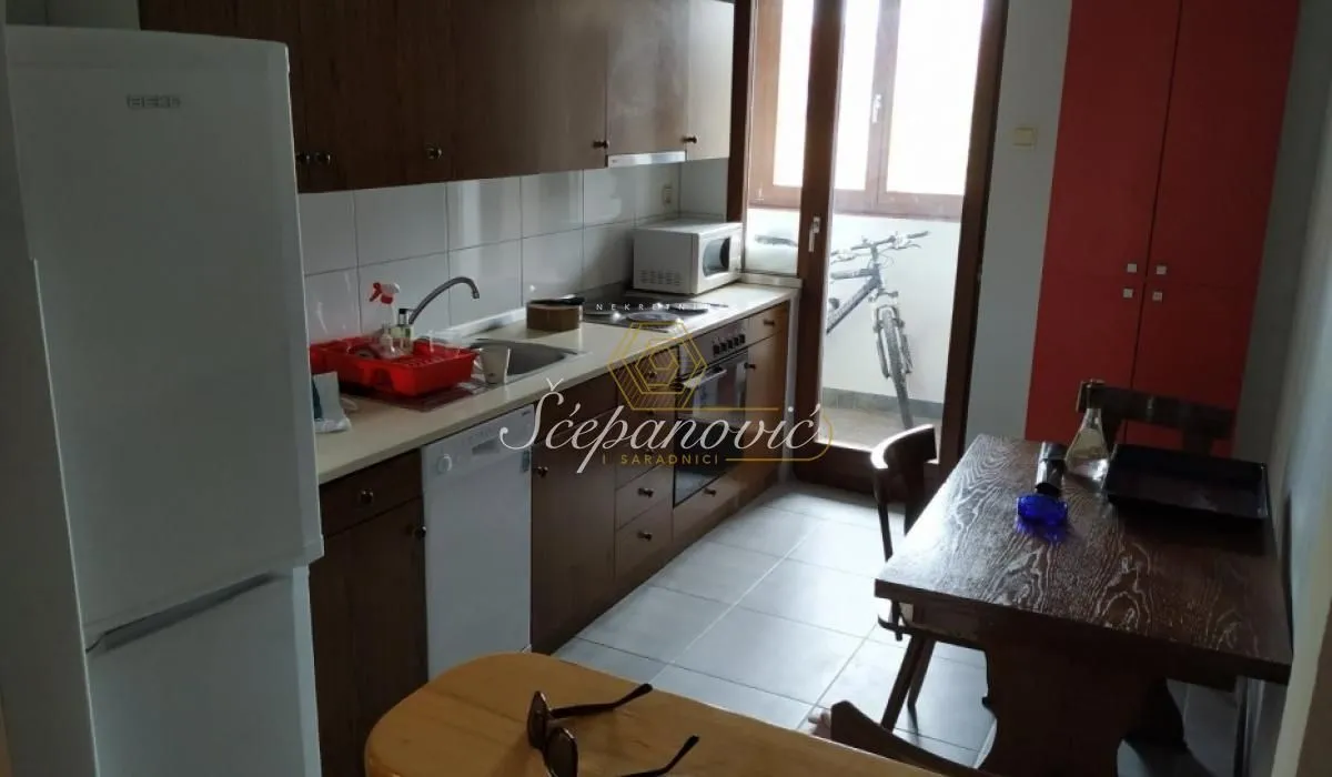 Prodaja, dvosoban stan, 63m², Grbavica, Novi Sad Sve Podlokacije