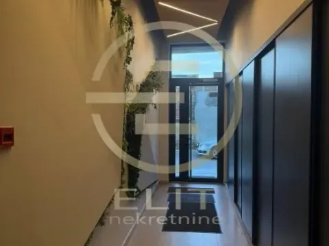 Izdavanje, stan, 42m², Bulevar Evrope, Novi Sad Sve Podlokacije - image 26