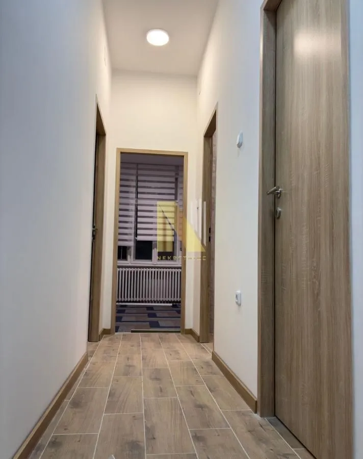 Izdavanje, trosoban stan, 65m², Centar, Novi Sad