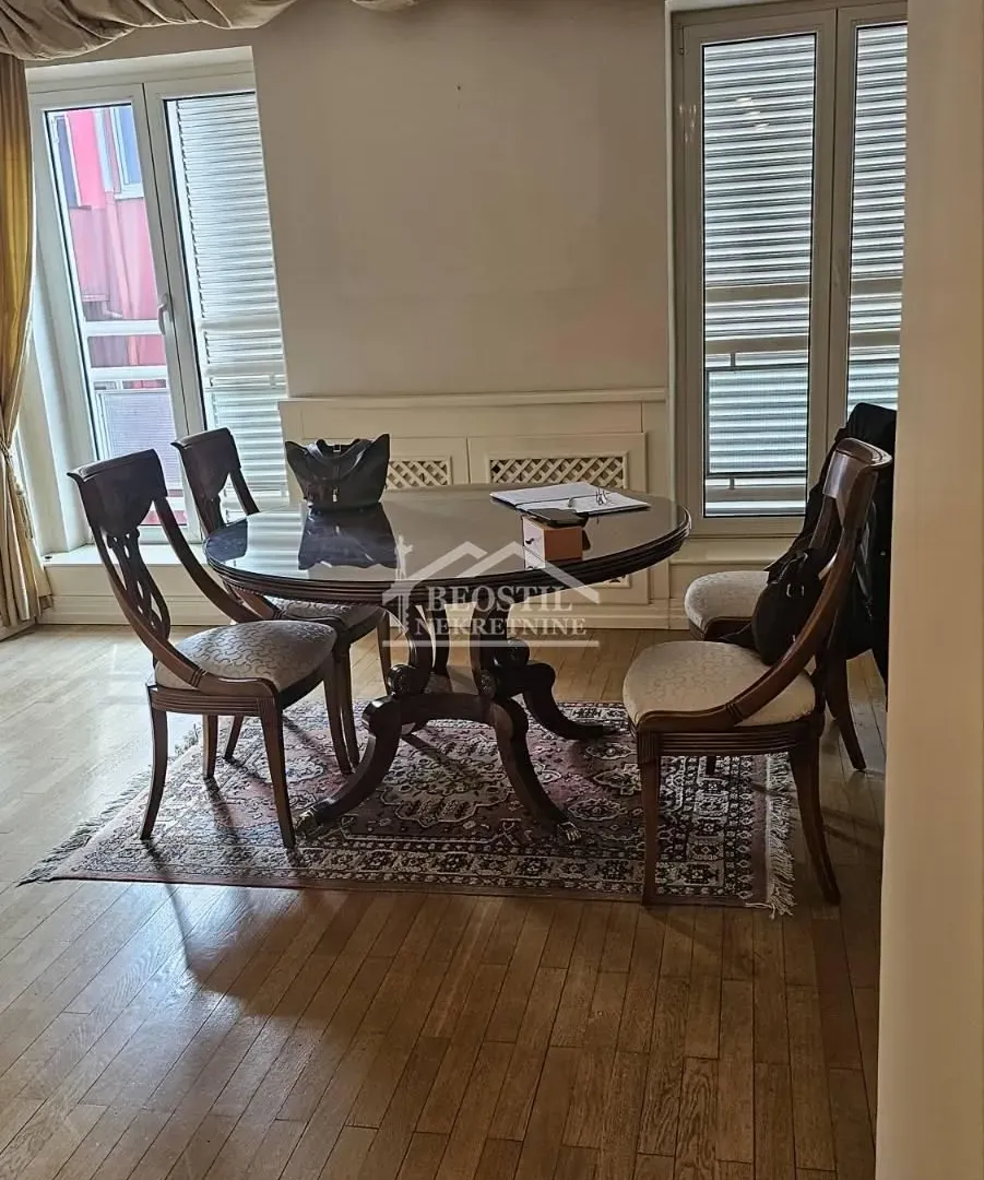 Izdavanje, stan, 191m², Stari Grad, Beograd