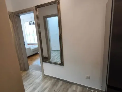 Izdavanje, dvosoban stan, 75m², Stari Aerodrom, Podgorica - image 2