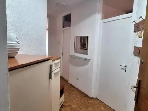 Izdavanje, jednosoban stan, 42m², Novo naselje, Novi Sad - image 2