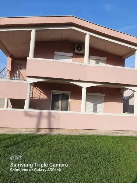 Sale, house, 170m², Bar, Crna Gora