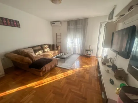Prodaja, jednosoban stan, 60m², Zagorič, Podgorica - image 1