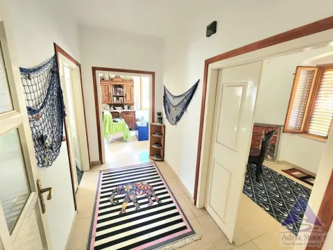 Prodaja, četvorosoban stan, 115m², Škaljari, Kotor - image 6