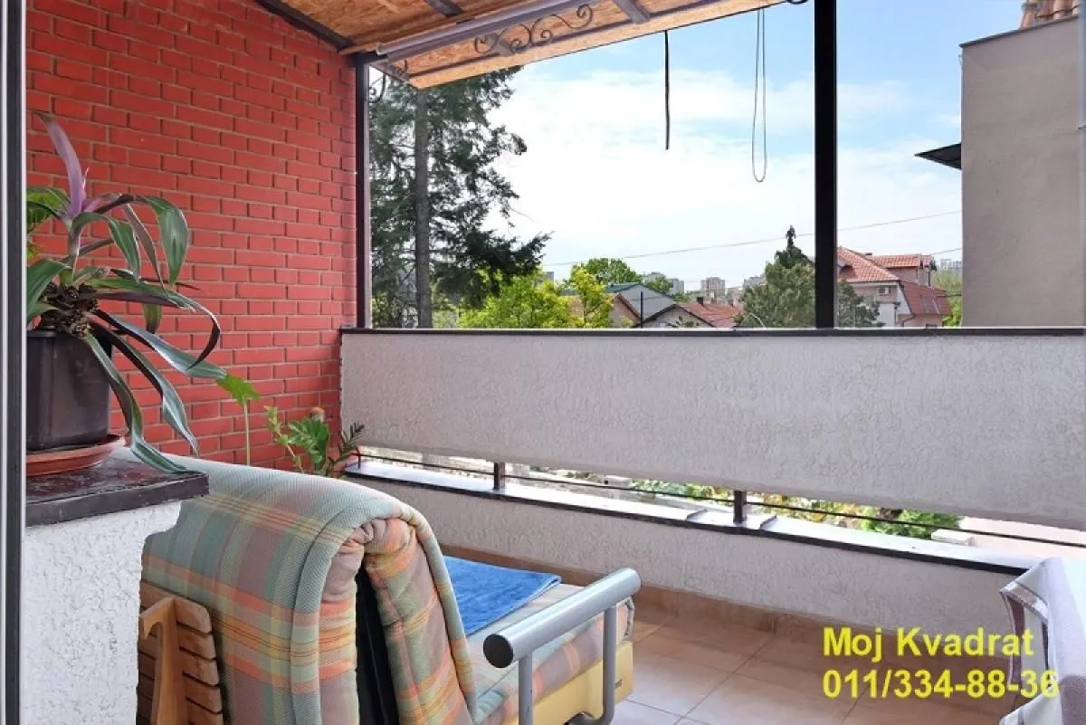 Sale, house, 250m², Voždovac Sve Podlokacije, Beograd