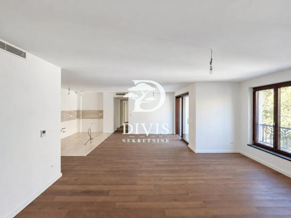 Prodaja, trosoban stan, 130m², Vračar Sve Podlokacije, Beograd