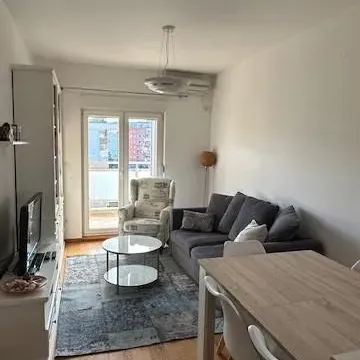 Prodaja, jednosoban stan, 45m², City Kvart, Podgorica - image 1