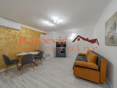 Sale, one bedroom apartment, 40m², Kalenić Pijaca, Vračar Sve Podlokacije - image 2