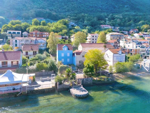 Sale, house, 300m², Stoliv, Kotor