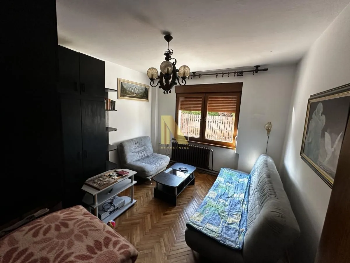 Prodaja, kuća, 300m², Veternik, Novi Sad Sve Podlokacije