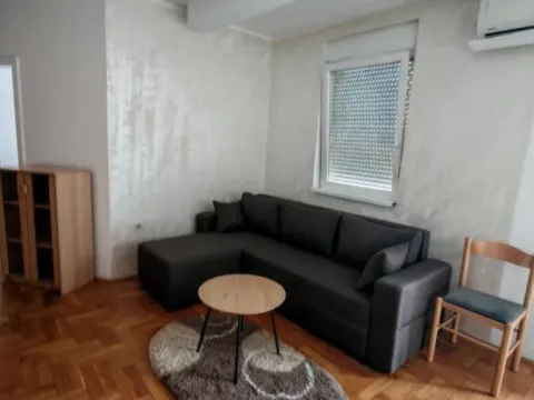 Izdavanje, jednosoban stan, 43m², Centar, Novi Sad - image 9