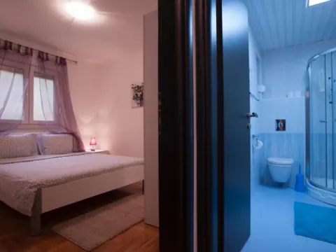 Sale, two bedroom apartment, 72m², Budva, Crna Gora - image 3