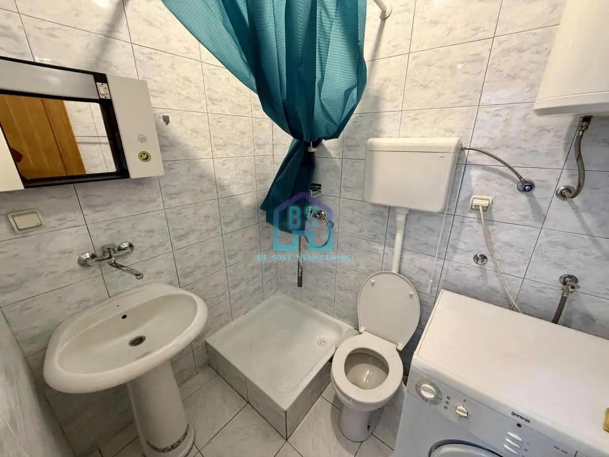 Prodaja, dvosoban stan, 40m², Bulevar Oslobodjenja, Novi Sad Sve Podlokacije