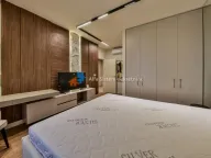 Izdavanje, trosoban stan, 89m², Savski Venac, Beograd - image 12