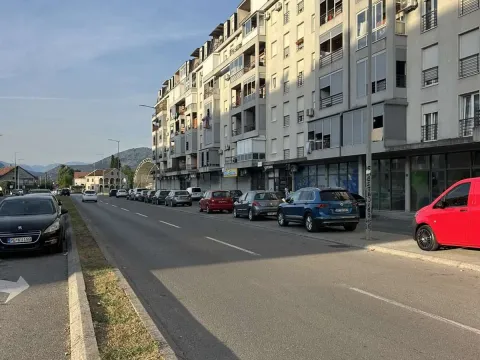 Rent, office space, 30m², Stari Aerodrom, Podgorica - image 3