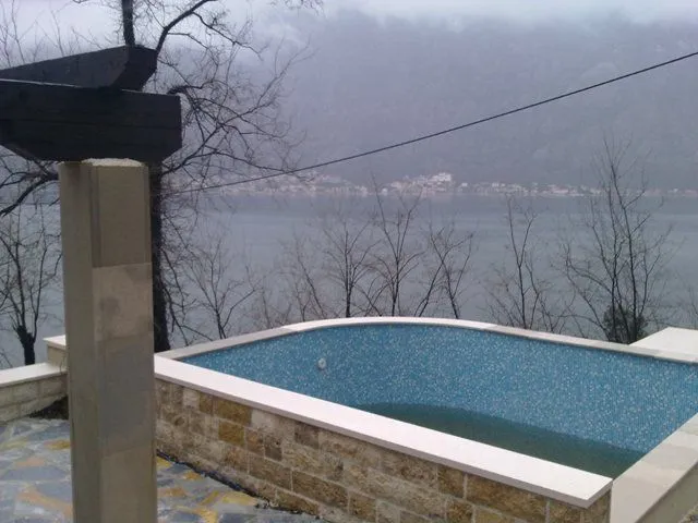 Sale, house, 130m², Prčanj, Kotor