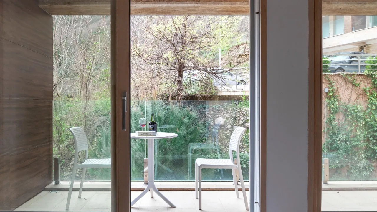 Sale, two bedroom apartment, 61m², Kotor, Crna Gora