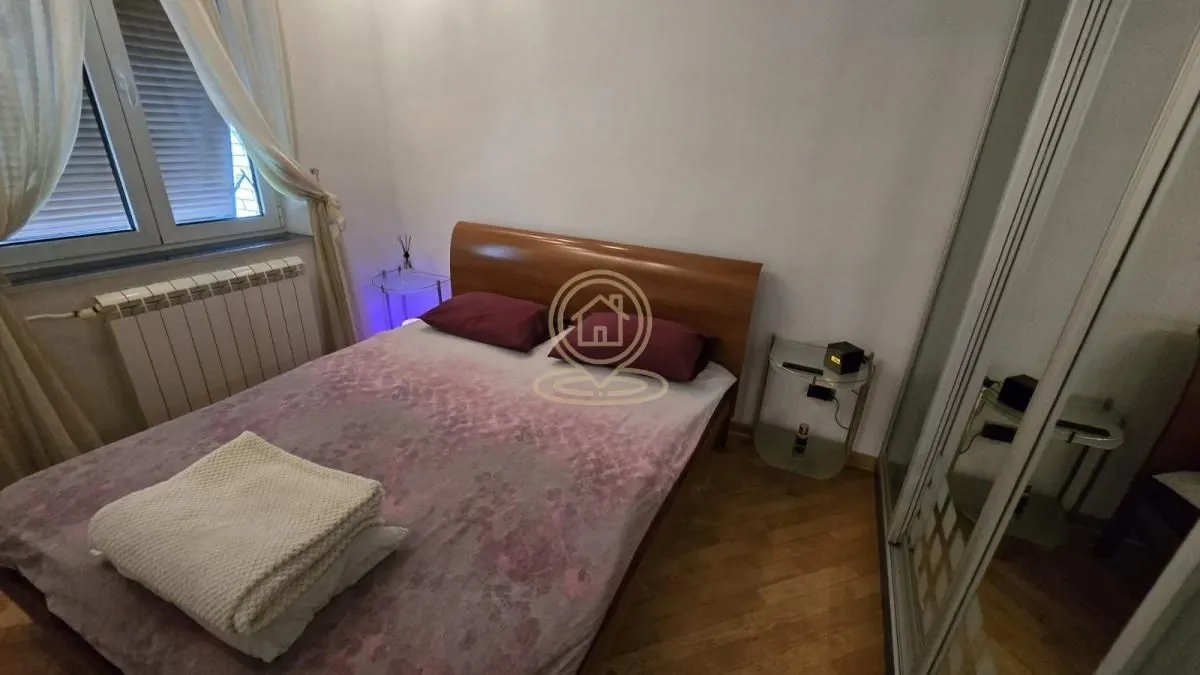 Izdavanje, dvosoban stan, 54m², Stari Grad, Beograd