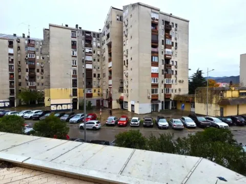 Izdavanje, stan, 70m², Blok 6, Podgorica - image 14