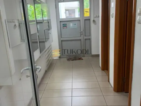 Izdavanje, poslovni prostor, 780m², Novo naselje, Novi Sad - image 14