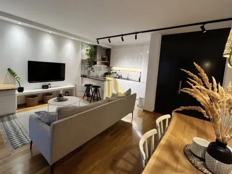 Izdavanje, dvosoban stan, 56m², Salajka, Novi Sad Sve Podlokacije - image 2