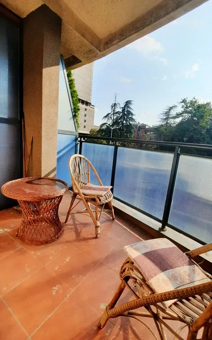 Izdavanje, dvosoban stan, 61m², Autokomanda, Voždovac Sve Podlokacije