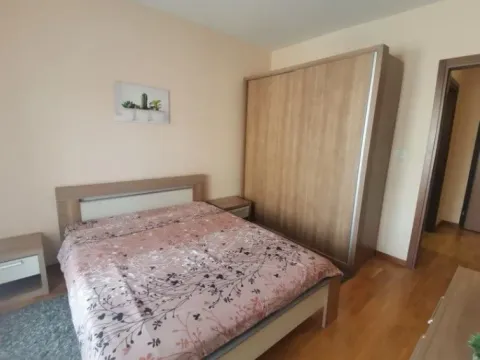 Izdavanje, jednosoban stan, 51m², Kod Big Fashion-a, Podgorica - image 4