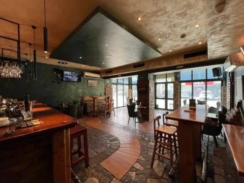 Izdavanje, poslovni prostor, 120m², Spuž, Danilovgrad - image 9