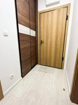 Izdavanje, jednosoban stan, 42m², City Kvart, Podgorica - image 2