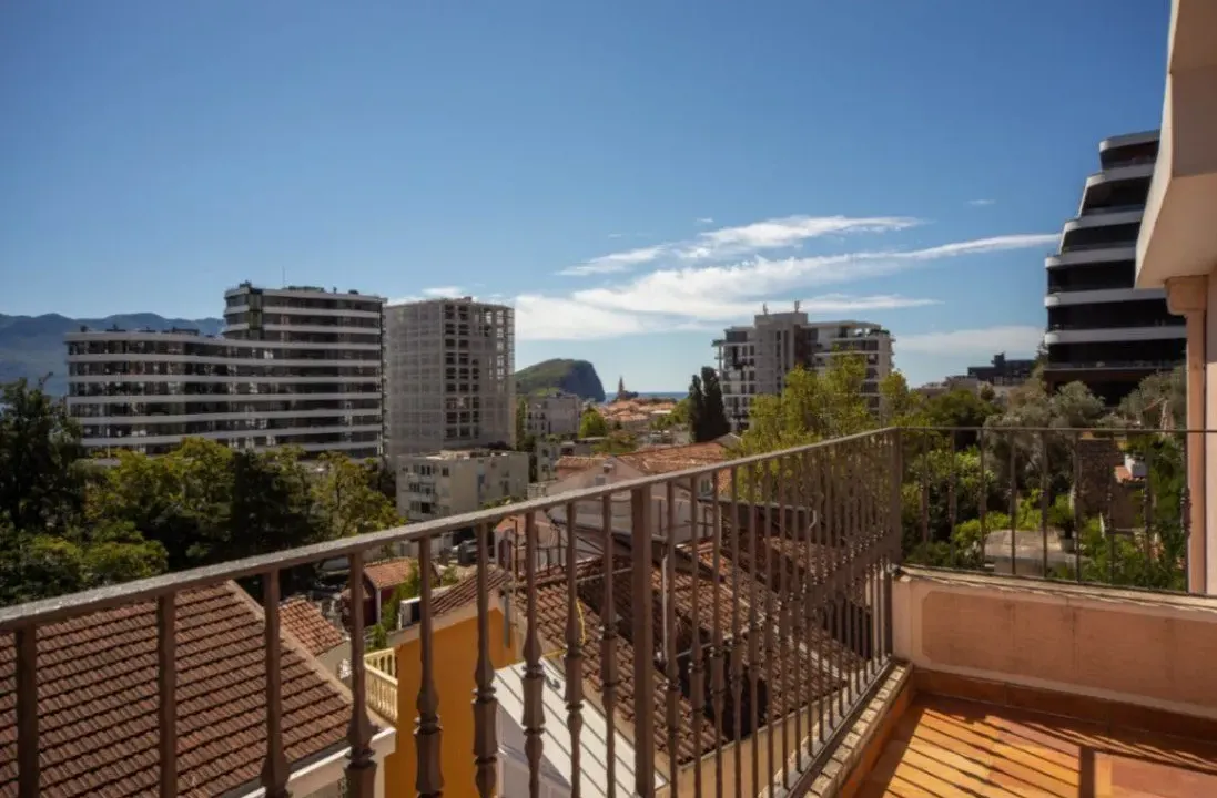 Izdavanje, jednosoban stan, 47m², Gospoština, Budva