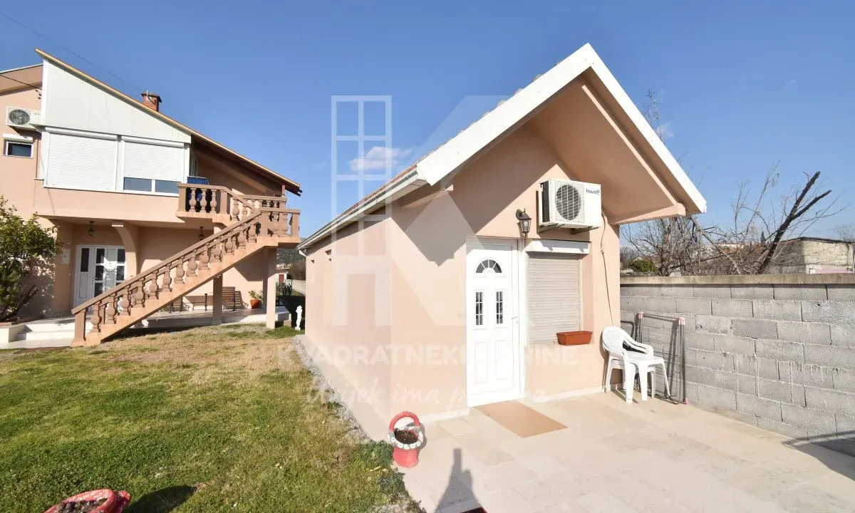 Rent, studio apartment, 25m², Tološi, Podgorica