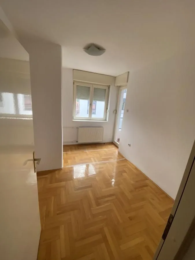 Izdavanje, dvosoban stan, 73m², Crveni Pevac, Niš
