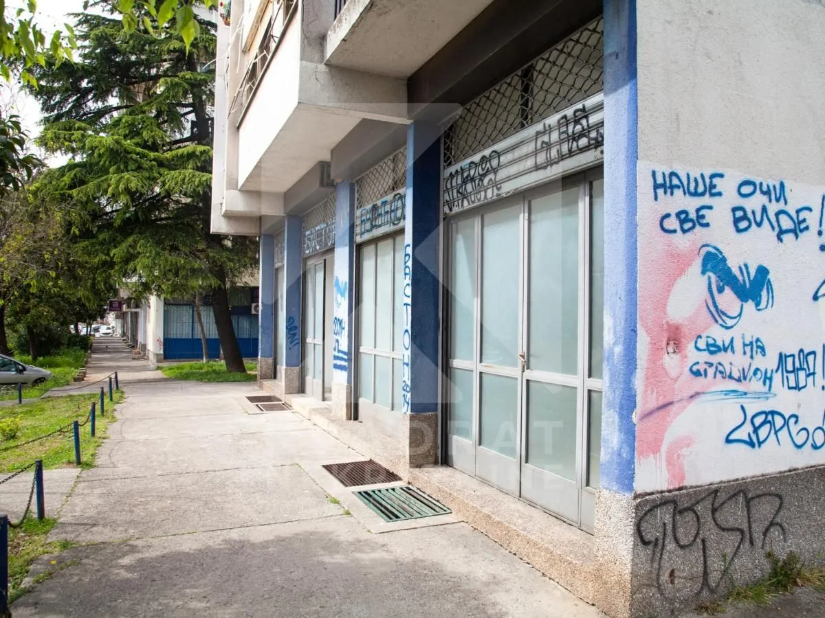 Izdavanje, poslovni prostor, 122m², Autobuska stanica, Podgorica