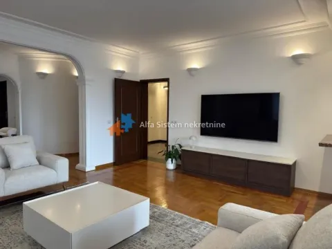 Rent, four bedroom apartment, 163m², Savski Venac, Beograd - image 13