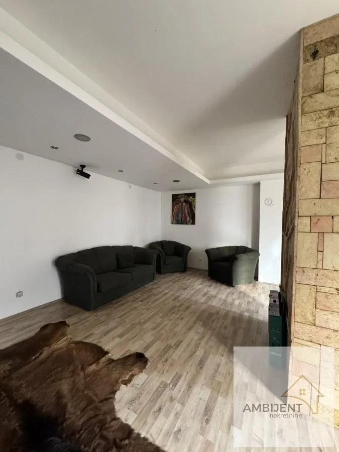 Prodaja, kuća, 203m², Novi Banovci, Stara Pazova