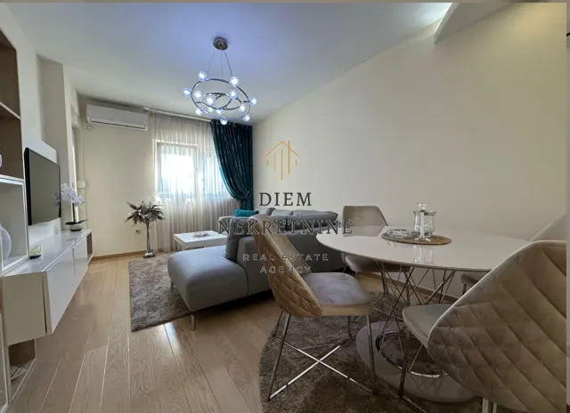 Izdavanje, dvosoban stan, 68m², City Kvart, Podgorica
