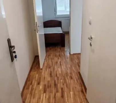 Izdavanje, jednosoban stan, 32m², Železnička Stanica, Novi Sad Sve Podlokacije - image 4