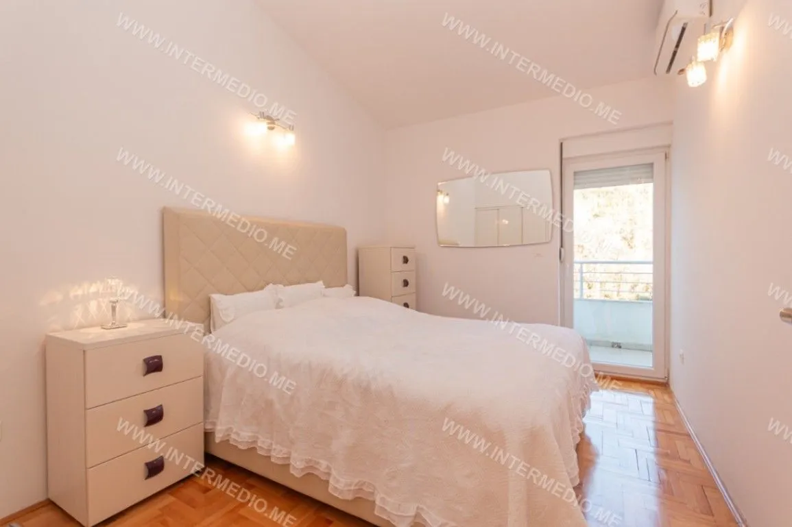 Prodaja, trosoban stan, 95m², Topla, Herceg Novi