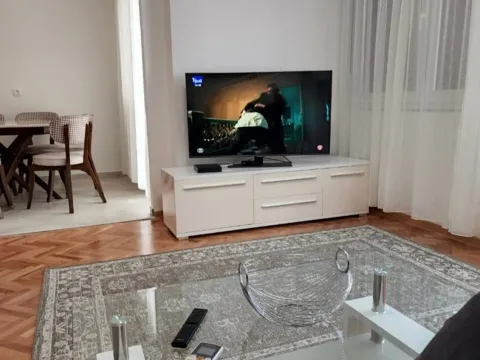 Rent, two bedroom apartment, 66m², Centar, Tivat - image 3