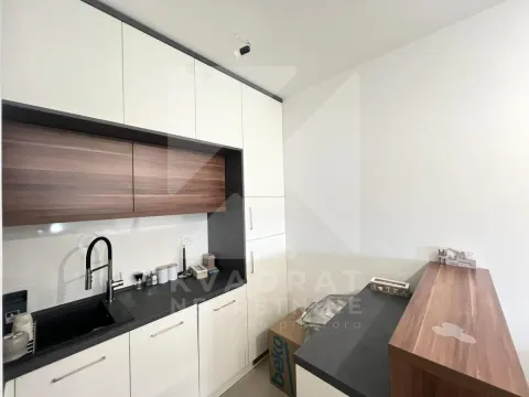 Izdavanje, jednosoban stan, 47m², New City, Podgorica - image 4