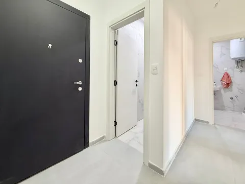 Prodaja, dvosoban stan, 65m², Stari Aerodrom, Podgorica - image 6