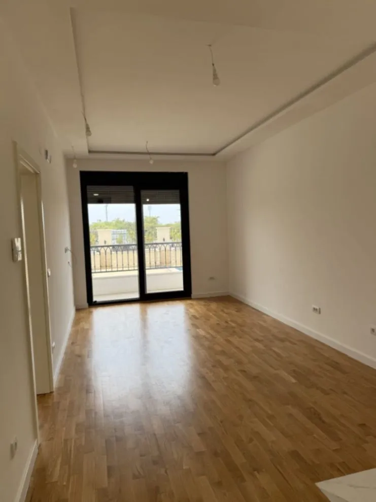 Prodaja, jednosoban stan, 49m², Centar, Bar