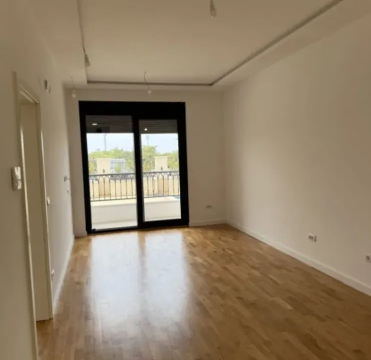 Prodaja, jednosoban stan, 49m², Centar, Bar