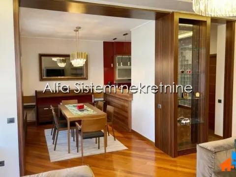 Izdavanje, četvorosoban stan, 118m², Vračar Hram, Vračar Sve Podlokacije - image 4