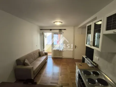 Stan in Bulevar Oslobodjenja