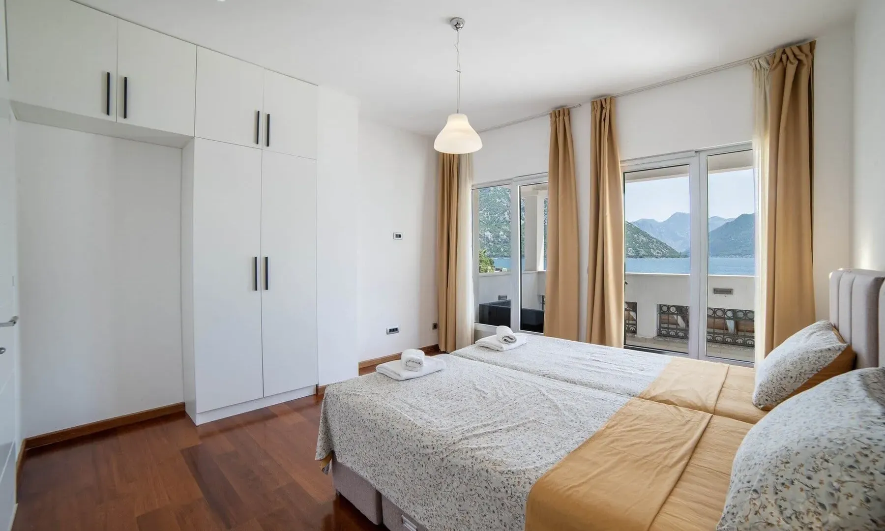 Prodaja, kuća, 405m², Strp, Kotor