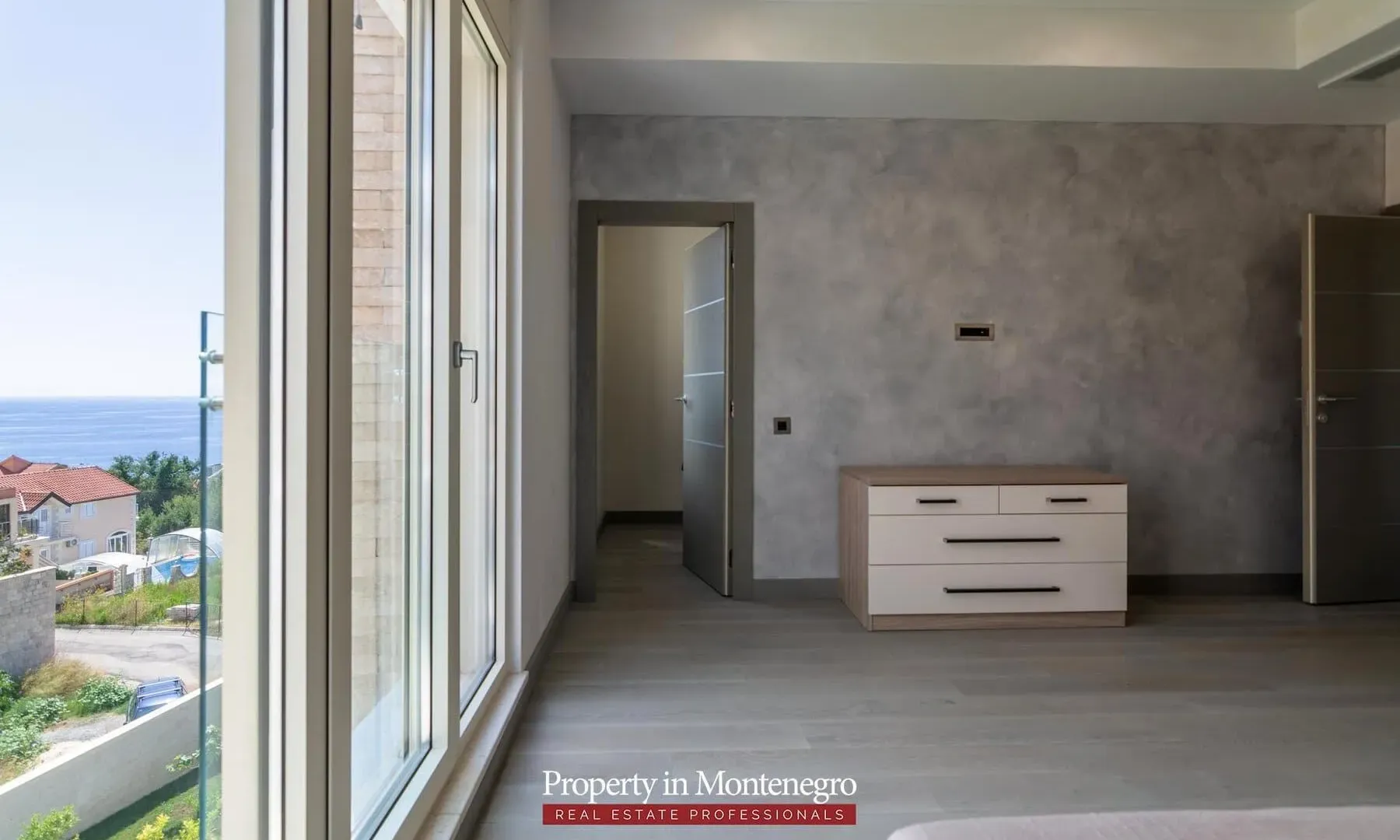 Sale, house, 400m², Bečići, Budva