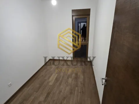 Izdavanje, trosoban stan, 81m², Vezirov Most, Podgorica - image 10