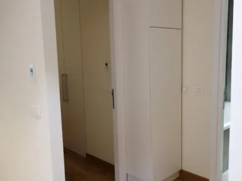 Izdavanje, dvosoban stan, 70m², Savski Venac, Beograd - image 4